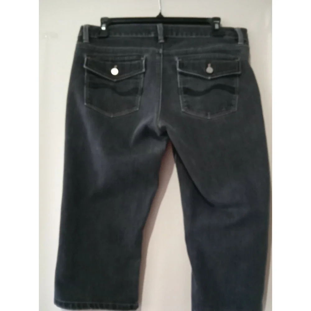 WHITE HOUSE BLACK MARKET Noir Women's Capri Size 6 ( 961)